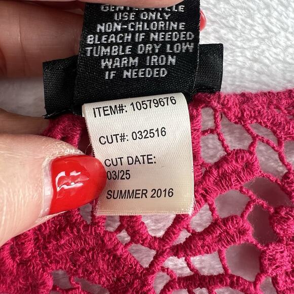 Torrid Plus 0X Top Crochet Layering Cropped Scoop Neck Dark Pink Short Sleeve - Picture 9 of 13